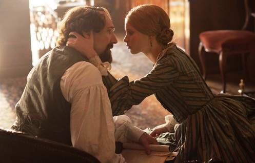 Ralph Fiennes and Felicity Jones gaze across the abyss of longing in 'The Invisible Woman'
